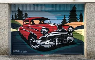 coche clasico graffiti parking barcelona